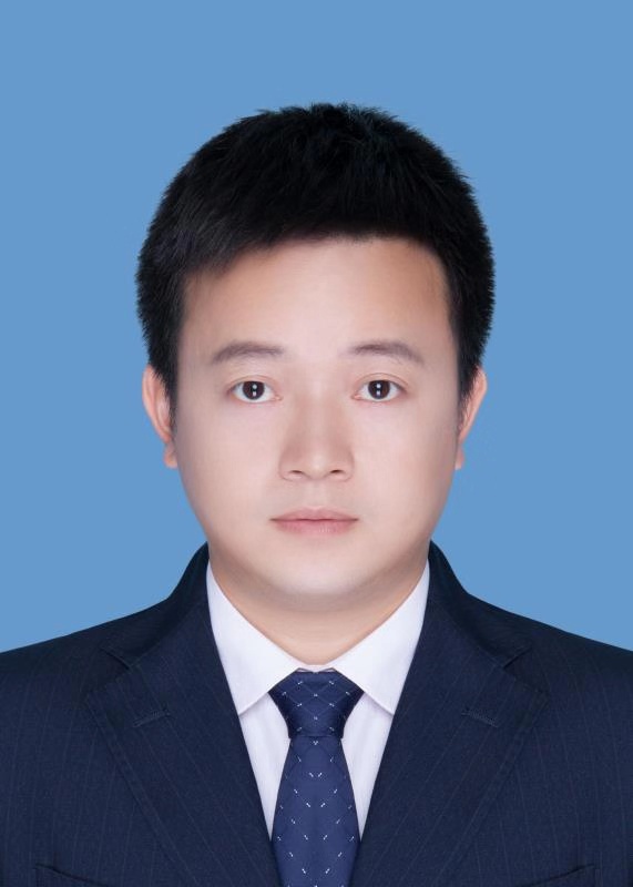 杨泽君